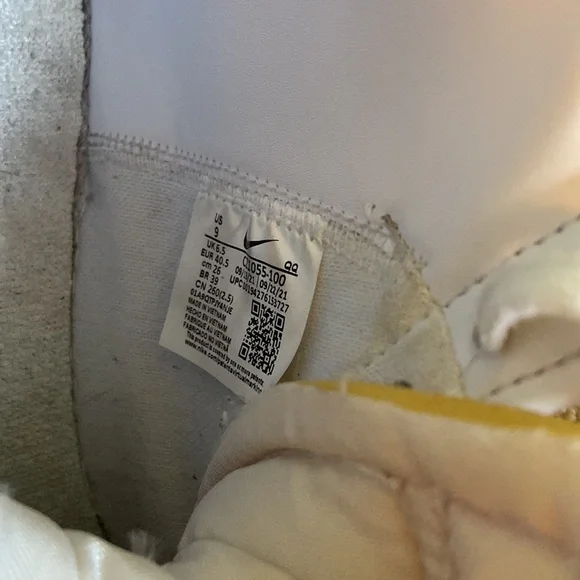 Nike Blazers - Picture 6 of 7